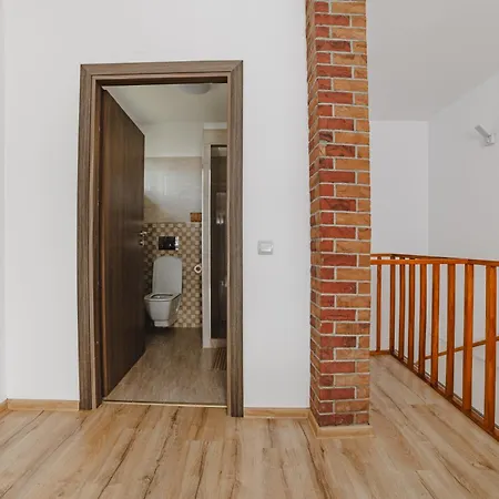 Behome Tranzit Apartment Zarnesti